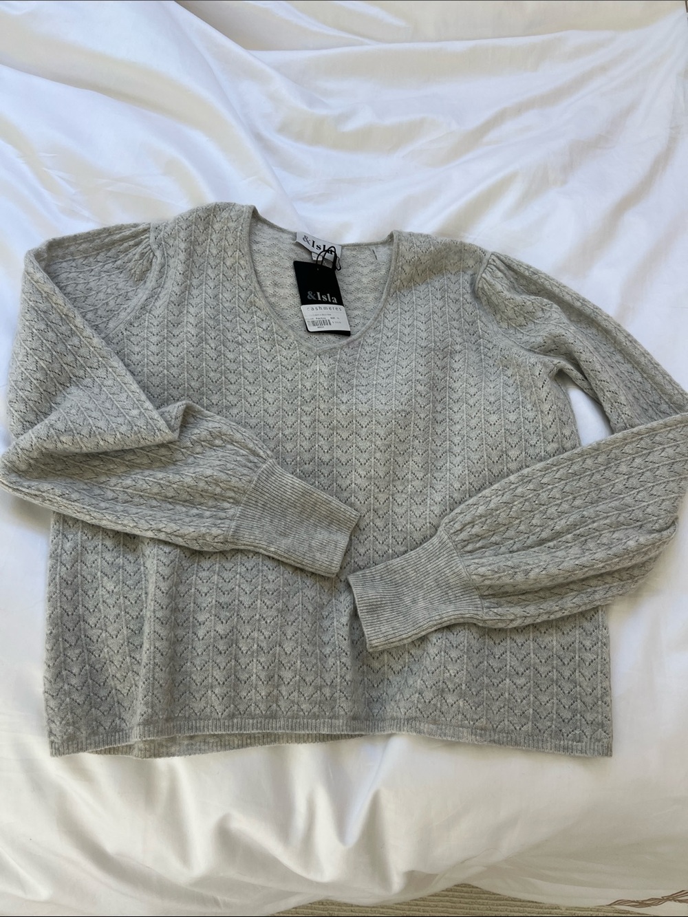 Pale grey Cable V-Neck cashmere Sweater brand new $315